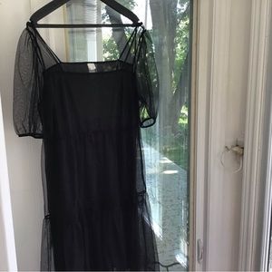 Perfect dress. It’s absolutely new. Very nice, soft, adorable and beautiful!